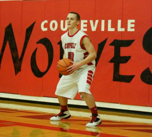 Gavin O'Keefe looks for an open man while trying to inbound the ball. (Shelli Trumbull photos)