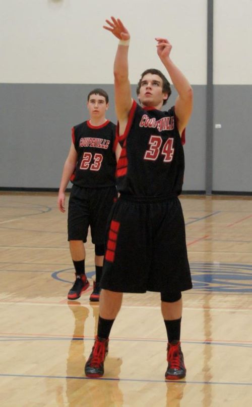 Ben Etzell makin' it rain. (Shelli Trumbull photo)