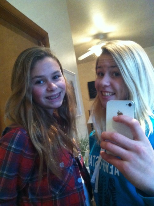 Hope Lodell (right) snaps a pic with friend Payton Aparicio.