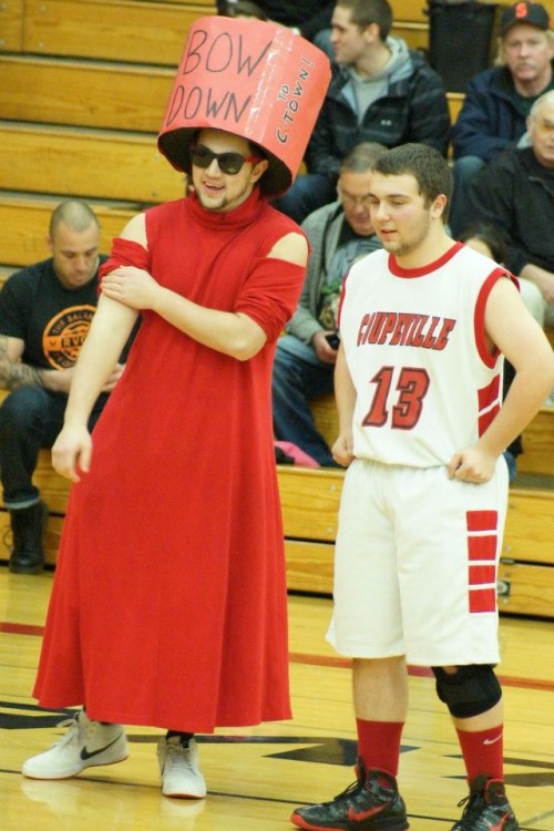 Danny Savalza (left) and Drew Chan have a moment.