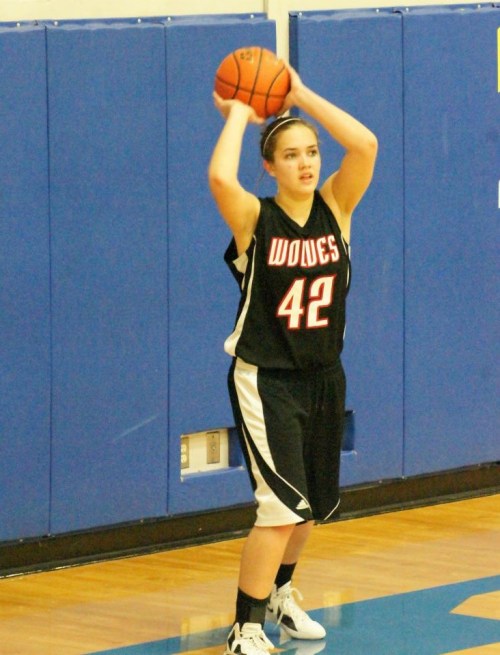 Bessie Walstad claimed the scoring title with a strong farewell performance. (Shelli Trumbull photos)