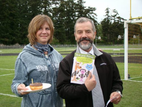 The soccer guru, Paul Mendes, and wife Heidi. (Joanne Pelant photo)