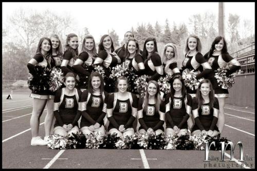 Streubel (fifth from left, back row) and the Bellingham Bulldog cheer squad.