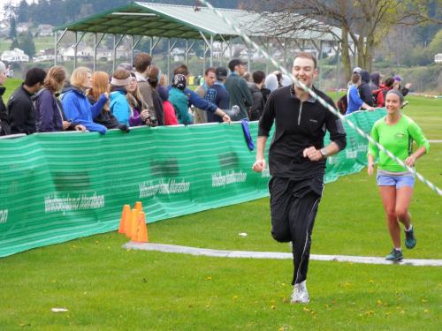 Townsdin crosses the finish line.