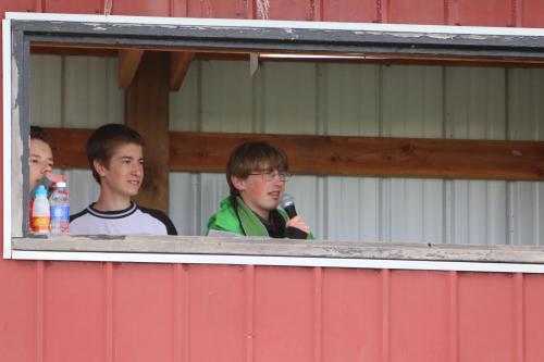 The velvet tones of soccer announcer Sebastian Wurzrainer guide us through the fashion world.