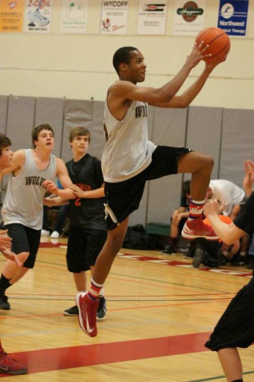 Anthony Bergeron looking silky smooth. It must be the socks. (Shelli Trumbull photos)