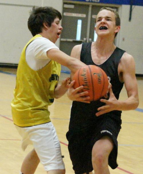 Joel Walstad runs into a kung fu cowboy. "Shot to the ribs!!"