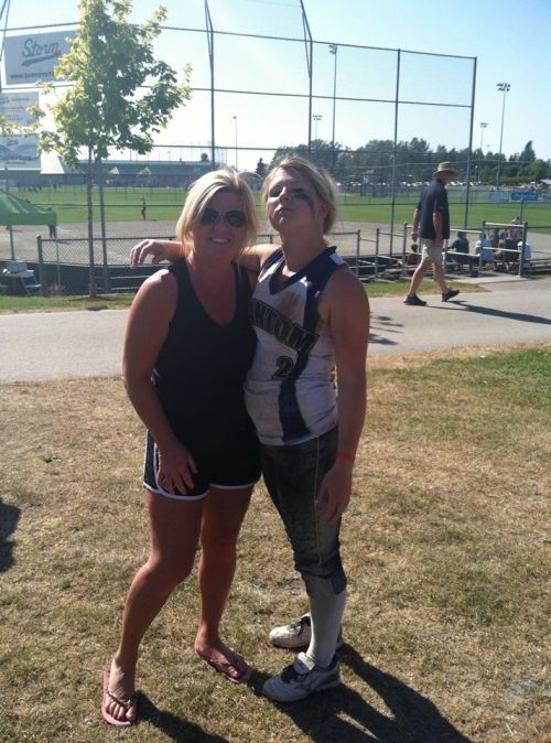 Roberts and the woman she got her base-stealing speed from, mom Lisa Roberts-Edlin.