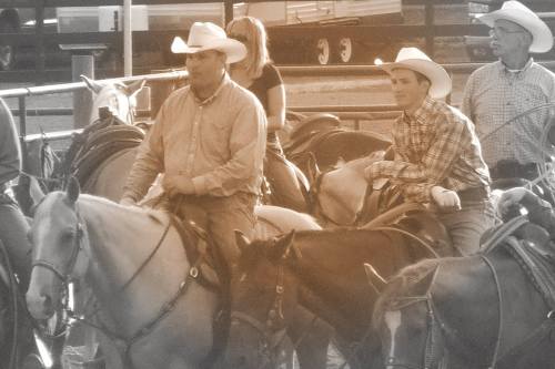 Brendan Coleman (right) and Cody West prepare to rule the world of roping. (Vicki McCreless photos)