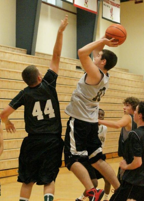 Aaron Trumbull stops and pops in the lane. 