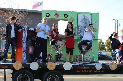The juniors rock the '50s.