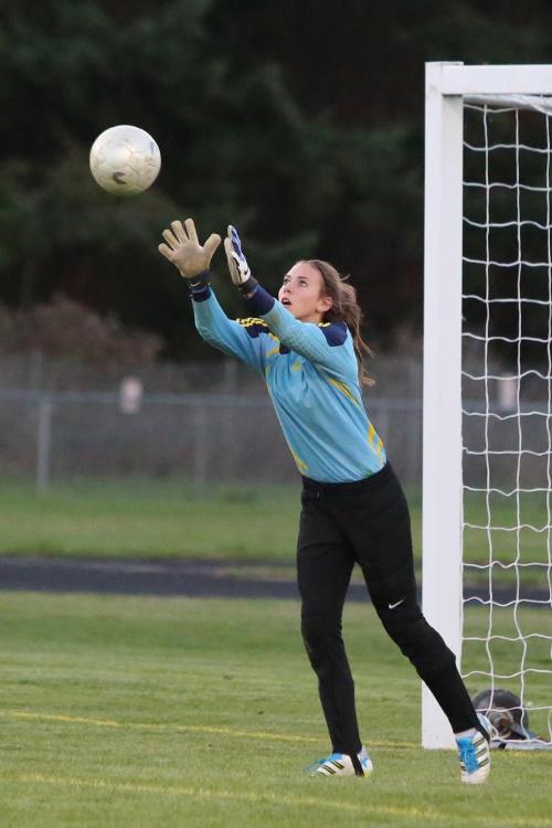 Wolf goaltender Julia Myers and her teammates were left hanging Thursday night. (John Fisken photo)