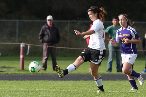 Joye Jackson, seen here on a non-foggy day, and Tori Wellman will be honored on Senior Night this Saturday. (John Fisken photo)