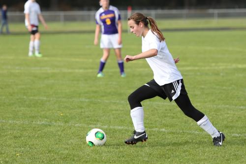 Ana Luvera shoots up-field in an earlier season game. (John Fisken photos)