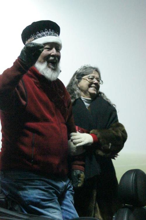 The Duke and Duchess, Mr. and Mrs. Eller, meet their subjects.