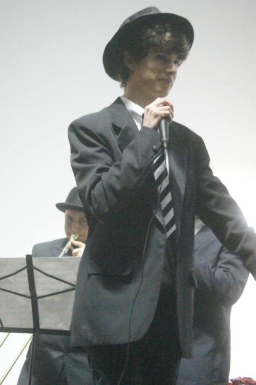 Straight out of the '20s and headed to Broadway, Andy Walker.