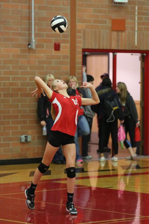 Kacie Kiel unleashes a little shot she likes to call The Knee Buster. (John Fisken photo)