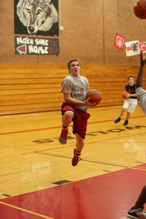 Freshman Gabe Wynn slashes to the bucket. (John Fisken photos)