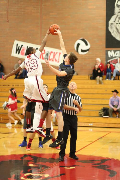 Anthony Bergeron elevates for the opening tip.