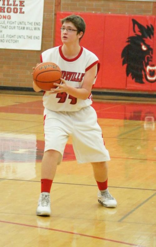 Brian Shank lines up a jumper. (Shelli Trumbull photo)
