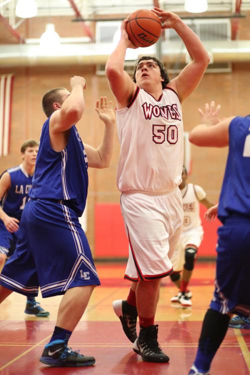 Nick Streubel scored 11 in the fourth to fuel a furious Wolf comeback.
