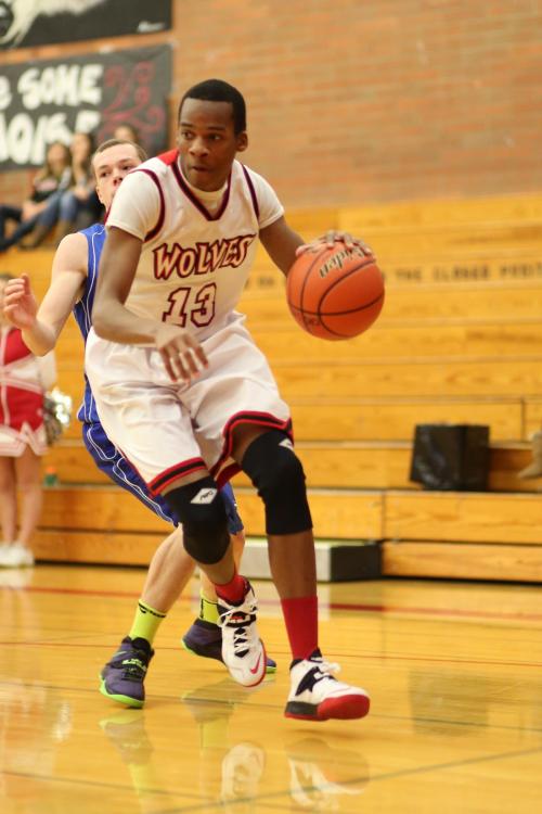 Anthony Bergeron prepares to explode to the hoop. (John Fisken photos)