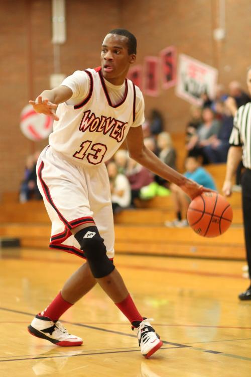 Anthony Bergeron led the Wolves with 10 points Friday night. (John Fisken photo)