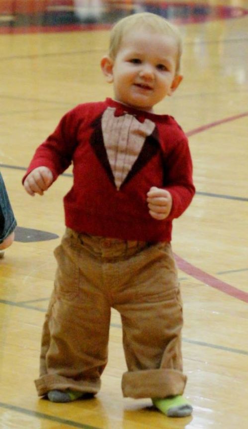 "Beat it, Bailey!! This is my turf!!!"