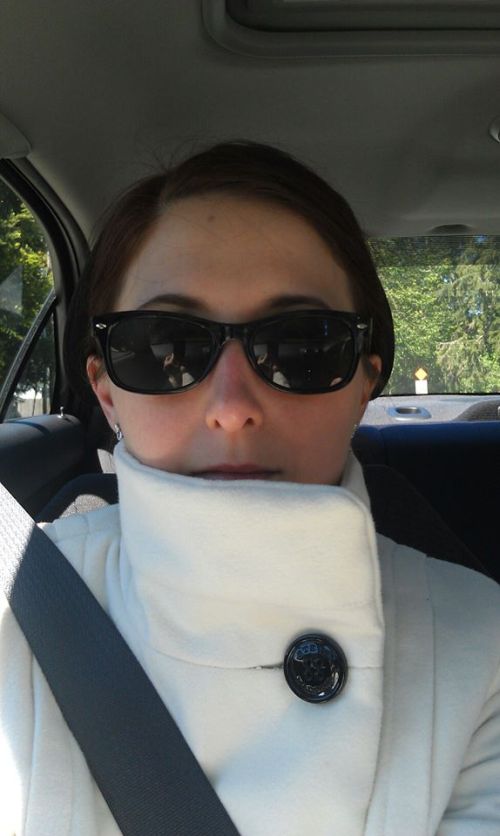 So popular that she has to go out in disguise to avoid the paparazzi!