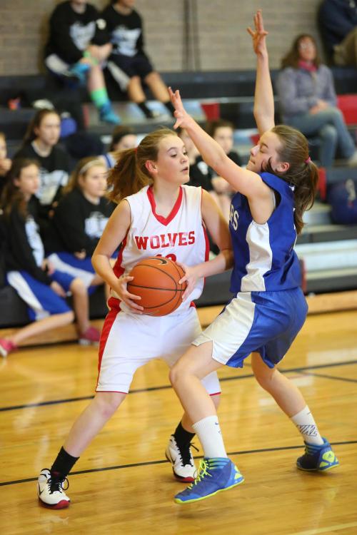 Looking for an opening in the defense. (John Fisken photos)