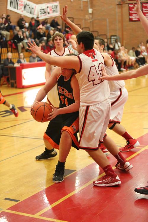 Oscar Liquidano (42) clamps down on defense.