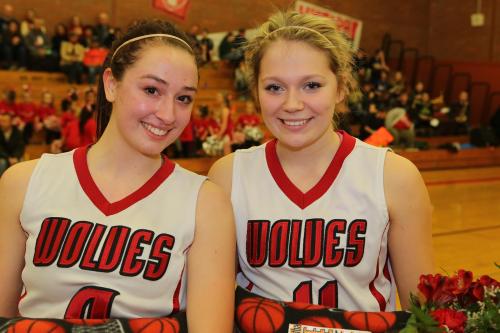 Senior co-captains Amanda  Fabrizi (left) and Breeanna Messner. (John Fisken photos)