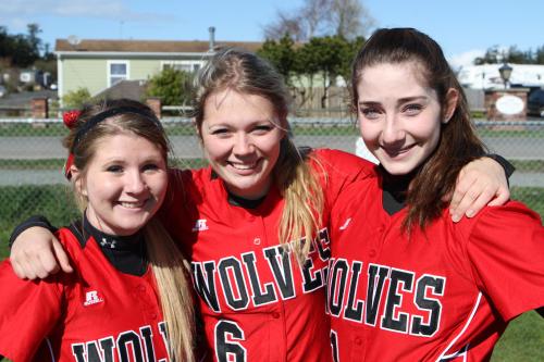 Coupeville's senior leaders, (l to r) Madeline Roberts, Breeanna Messner and Haley Sherman. (John Fisken photos)