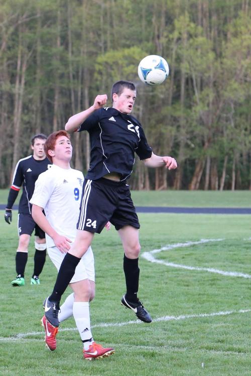 Sean Donley sacrifices his noggin. (John Fisken photos)