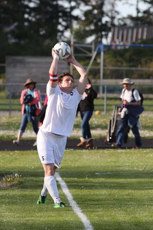 Brett Arnold, seen here in an earlier game, was one of seven seniors to cap their regular season career. (John Fisken photo)