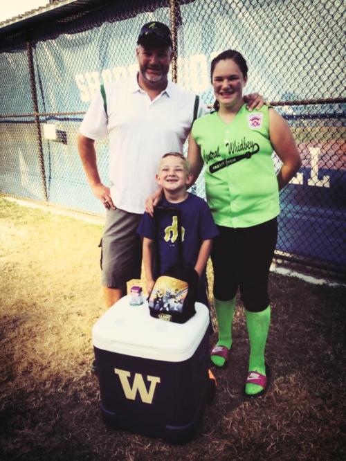 Sarah Wright with dad Ron (left) and the lil' president of her fan club. (Rob Smith photo) 