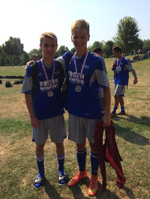 Zane Bundy (right) celebrates his team's title. (Mark Bundy photos)