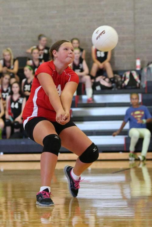 Veronica Crownover goes low, before unleashing a flawless bump. 