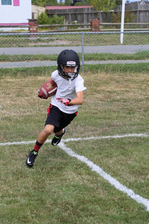 Cameron Toomey-Stout explodes around the corner.