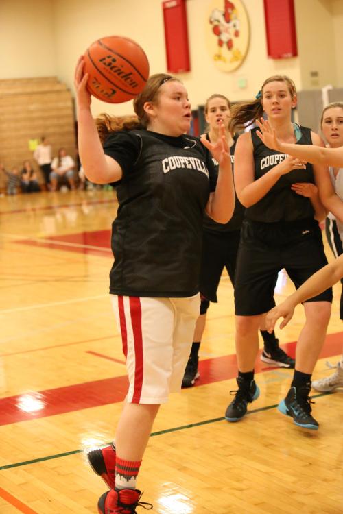 Kailey Kellner slices 'n dices.