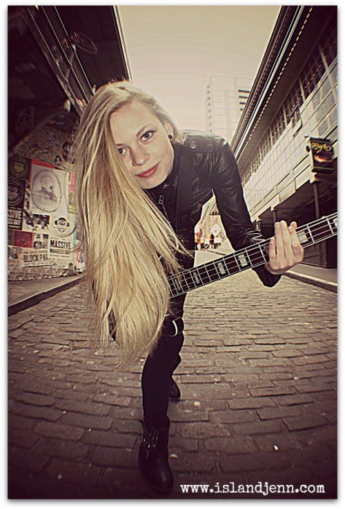 She's all about that bass. (Jenn Dohner photo)