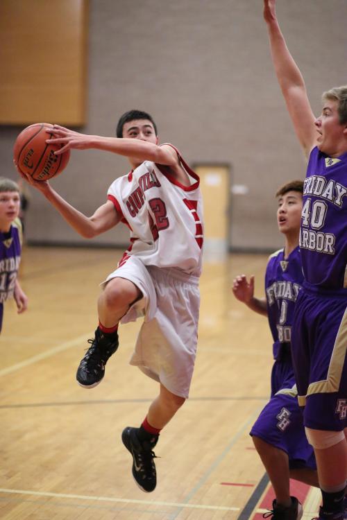 Hunter Smith comes roaring into the paint like a bat out of Hell. (John Fisken photos)