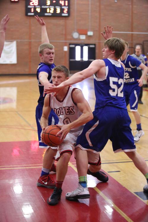 Dalton Martin goes for two of his 47. (John Fisken photos)