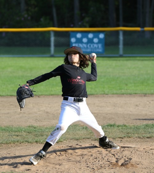"I call this baby the Kneecap-Melter. Just try and hit it, fool!!" (John Fisken photos)