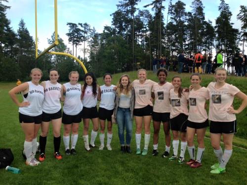 A chunk of the GU19 Whidbey Islanders select squad reunites.
