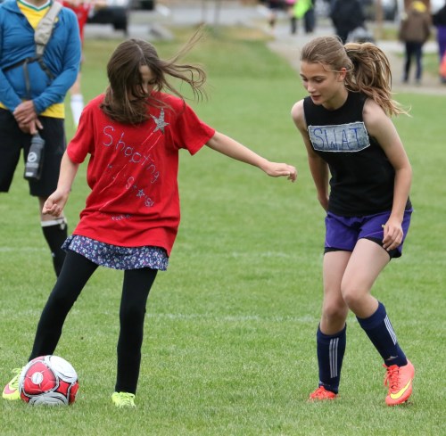 The battle begins. (JF)