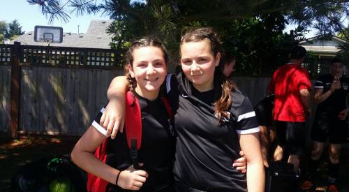 Kalia (left) and Mia Littlejohn. (Dawn Hesselgrave photo)