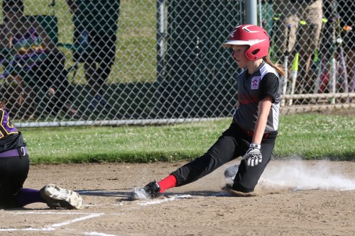 "Oh, I'm safe. No need to ask the ump, cause I beat that throw by a mile, baby!!"