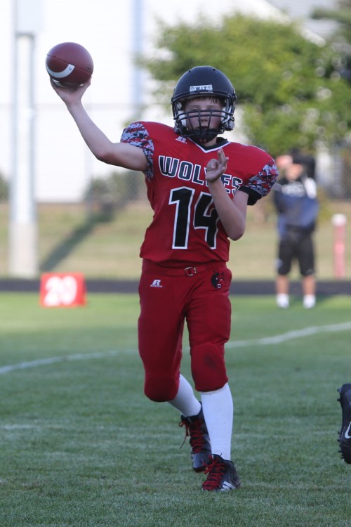 Wolf QB Shane Losey comes out chuckin'.