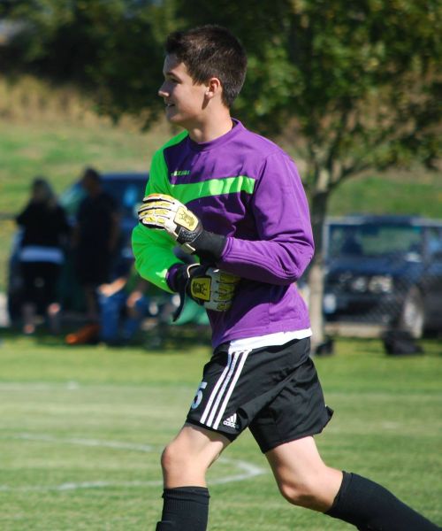 Jake Mitten was flawless in goal, then moved up and scored later in the game. (Pat Kelley photos)